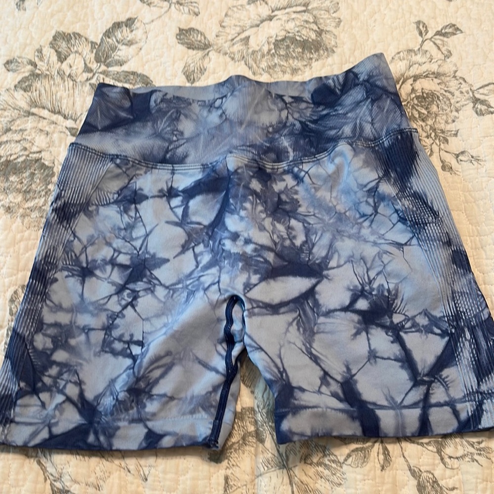 Butt scrunch workout shorts